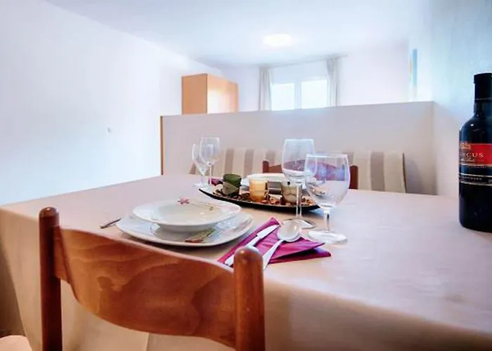Bruna Lastovo-one Bedroom With Balcony And Sea View-vanilija Apartment