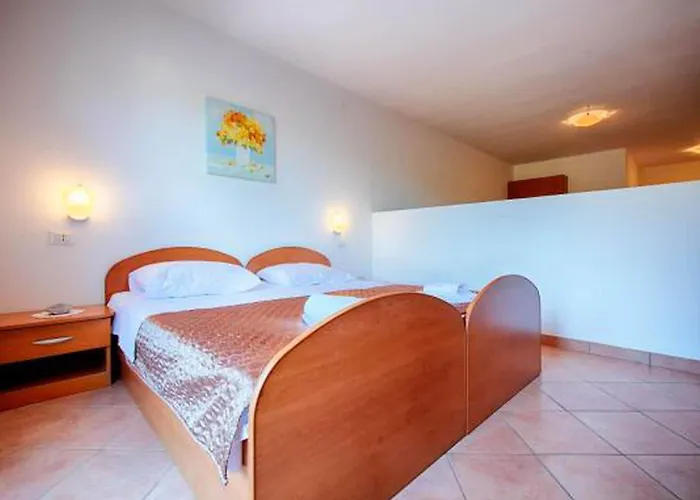 Apartment Bruna Lastovo-one Bedroom With Balcony And Sea View-vanilija Lastovo